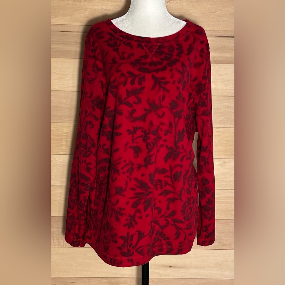 BNWT Karen Scott S XL, super soft, red sweater made from recycle material